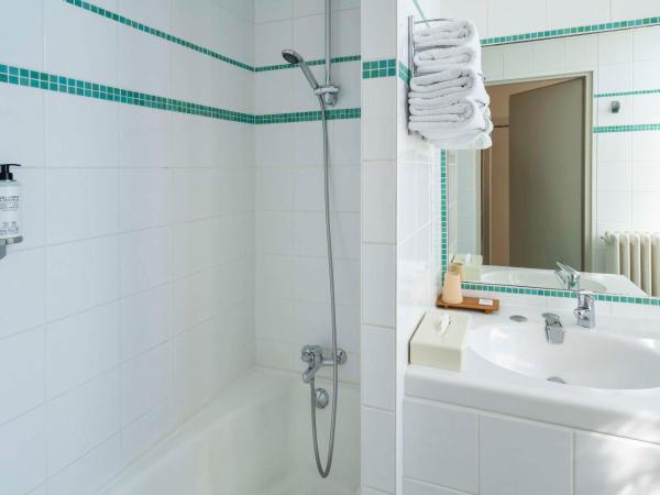 Best Western de Diane - restaurant TAM's Cuisine Maison : photo 4 de la chambre chambre familiale avec 1 lit queen-size et 2 lits simples - non-fumeurs