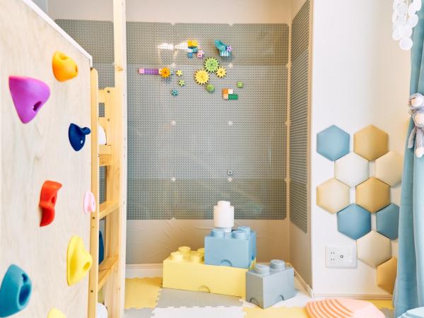 B/C APARTMENT 浅草花園通 レンタカー付ホテル : photo 6 de la chambre comfort family apartment with kids bed - no pets allowed (rental car included)