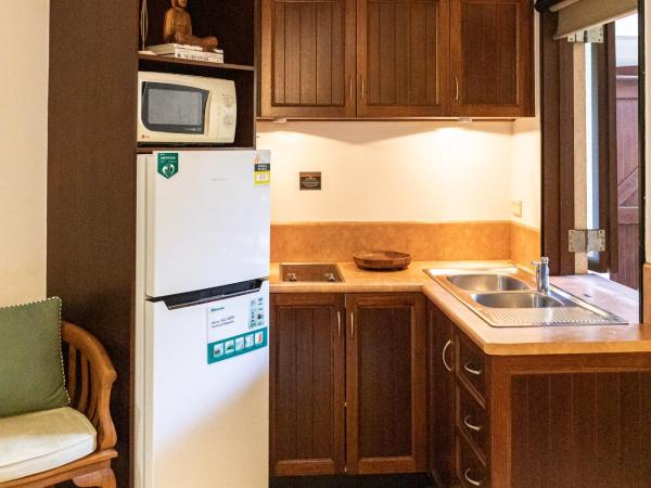 Hibiscus Resort & Spa - Official Onsite Reception & Check In : photo 8 de la chambre appartement avec accès pour personnes à mobilité réduite