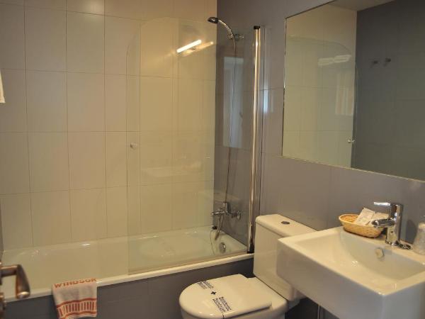 Hotel Windsor : photo 2 de la chambre chambre lits jumeaux