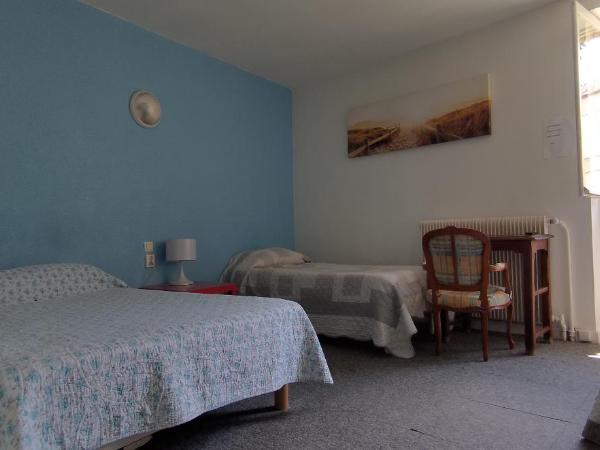 Hôtel des Jacobines : photo 1 de la chambre chambre quadruple (2 adultes + 2 enfants)