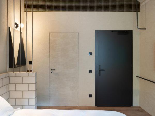 B5 Boutique Hotel - NEW OPENING : photo 9 de la chambre chambre lit queen-size deluxe