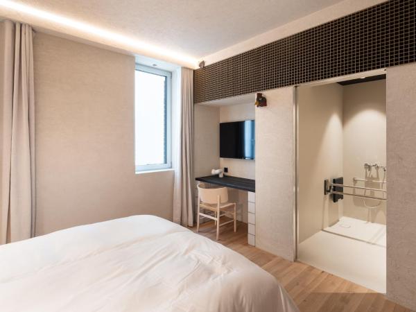 B5 Boutique Hotel - NEW OPENING : photo 2 de la chambre chambre lit queen-size - accessible aux personnes à mobilité réduite