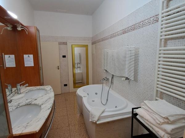 Ca' Cappellis : photo 9 de la chambre suite junior - vue sur canal