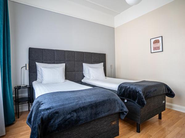 Queen's Hotel by First Hotels : photo 2 de la chambre chambre lits jumeaux