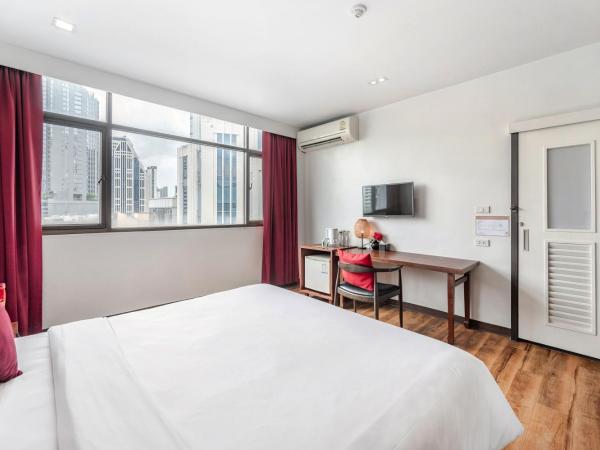Ruamchitt Plaza Hotel : photo 3 de la chambre chambre double deluxe