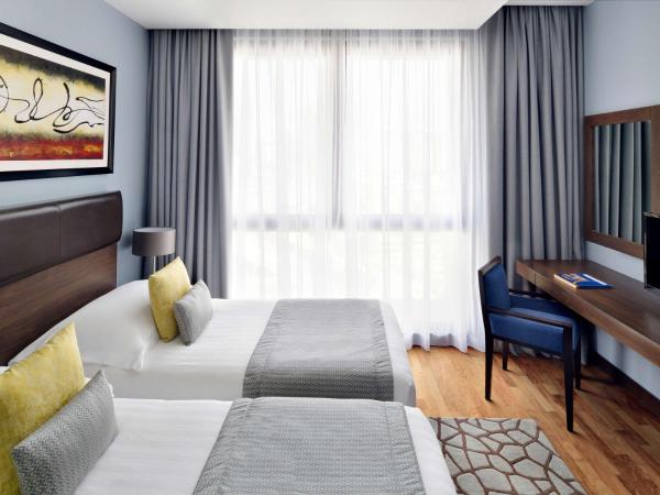 Mövenpick Hotel Apartments Al Mamzar Dubai : photo 5 de la chambre appartement 2 chambres