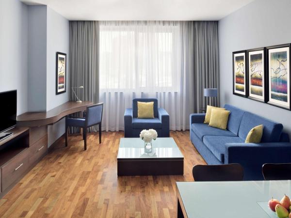 Mövenpick Hotel Apartments Al Mamzar Dubai : photo 6 de la chambre appartement 2 chambres