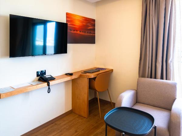 Unico Hotel Maarif : photo 10 de la chambre chambre double avec balcon