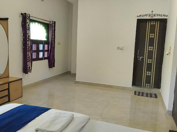 Rising Shemesh Home Stay : photo 4 de la chambre chambre double deluxe (2 adultes + 1 enfant)