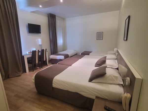 HOTEL DES PRINCES - HOTEL KYRIAD ORANGE Centre Ville -- 3 Etoiles -- Provence Alpes Côte d'Azur - France - A7-A9 : photo 3 de la chambre chambre familiale confort