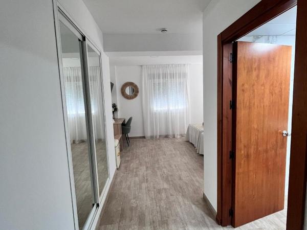 Hotel Romerito : photo 2 de la chambre chambre lits jumeaux pour personnes à mobilité réduite