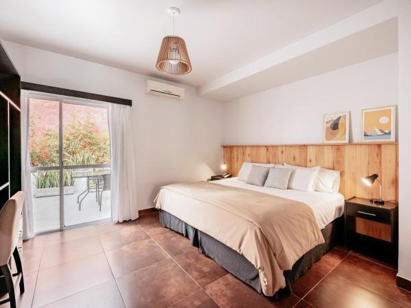 5411 Soho Hotel : photo 1 de la chambre chambre côté jardin