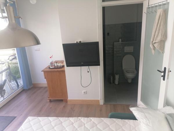 Garden house in Amsterdam : photo 2 de la chambre chambre double avec patio