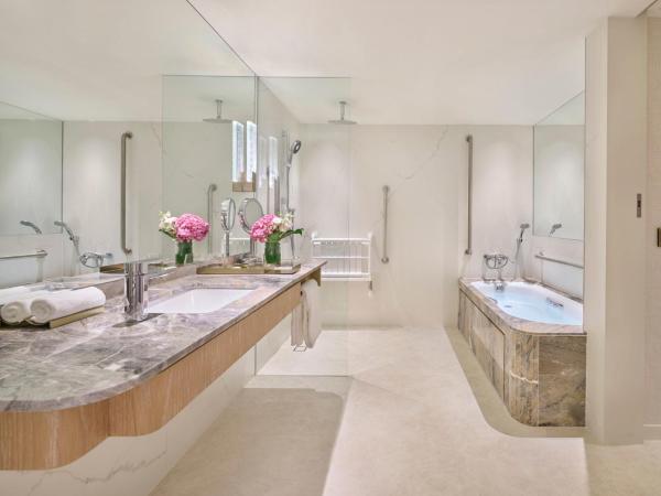 Mandarin Oriental, Singapore : photo 2 de la chambre chambre deluxe avec balcon - ada