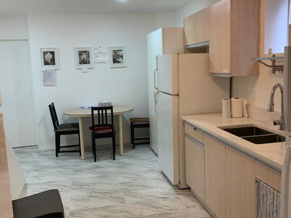 Cozy bedrooms in Vancouver West : photo 1 de la chambre chambre double