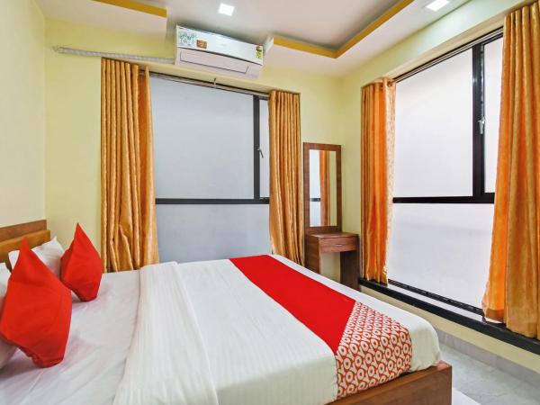 OYO 74825 Om Shanti Palace : photo 6 de la chambre chambre triple classique