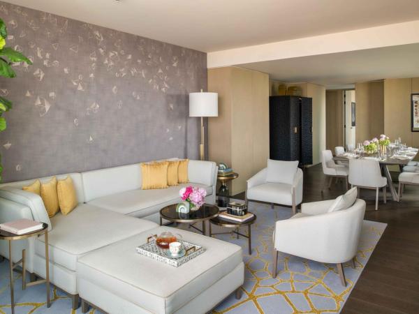 Four Seasons Hotel Bengaluru at Embassy ONE : photo 4 de la chambre imperial suite overlooking pool inclusive of airport transfers & cocktail hours