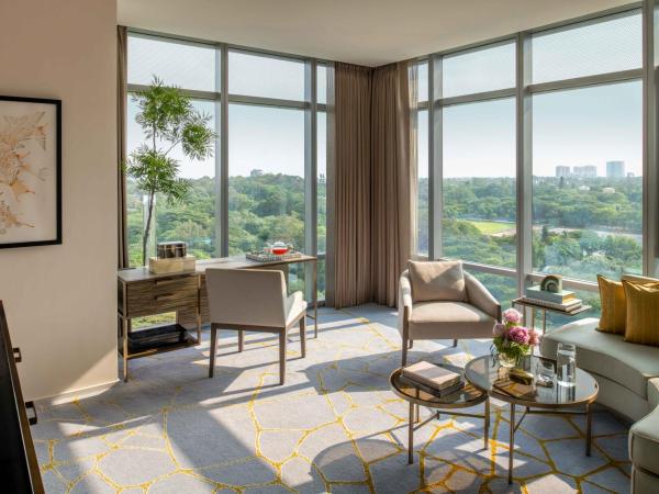 Four Seasons Hotel Bengaluru at Embassy ONE : photo 4 de la chambre four seasons corner suite with airport transfers & cocktail hours