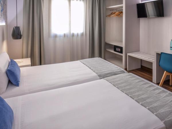 Hostal Operaramblas : photo 4 de la chambre chambre double ou lits jumeaux supérieure