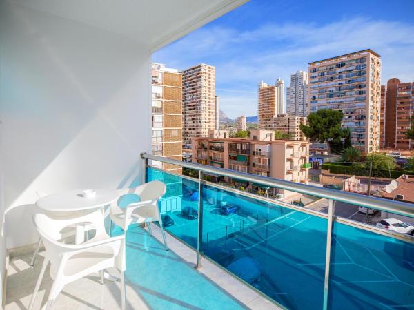 Hotel Servigroup Nereo : photo 5 de la chambre chambre double avec balcon (3 adultes + 1 enfant)