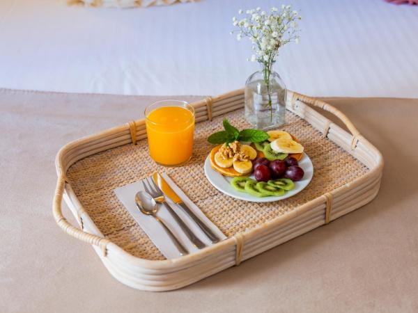 Hotel Tarongeta - Adults Only : photo 6 de la chambre chambre double avec forfait romantique