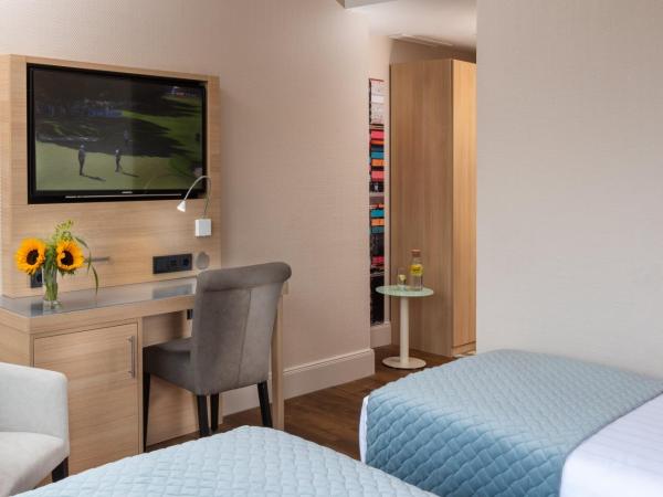 Leonardo Hotel Hamburg Elbbrücken : photo 7 de la chambre chambre double ou lits jumeaux supérieure