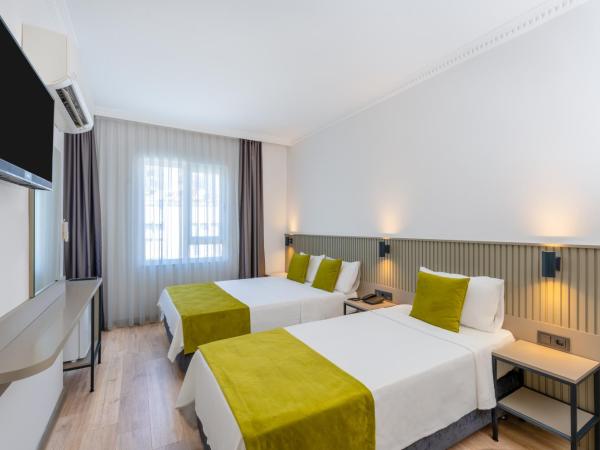 Lemon Hotel : photo 1 de la chambre chambre triple