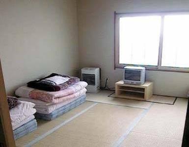 Sapporo Inn Nada : photo 4 de la chambre chambre lits jumeaux de style japonais avec salle de bains commune