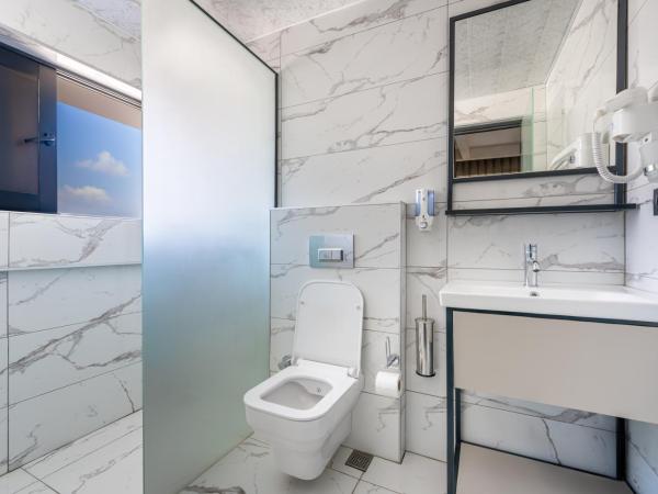 Lemon Hotel : photo 9 de la chambre chambre familiale