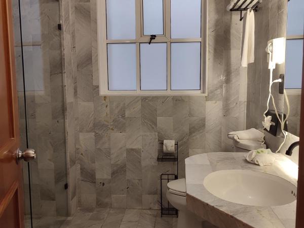 Hotel Marques Del Valle : photo 2 de la chambre chambre double deluxe