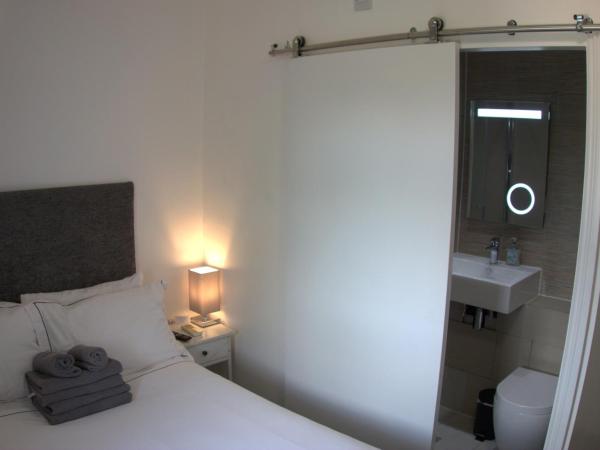 Abbey Point Hotel : photo 3 de la chambre hébergement double micro - vue sur wembley