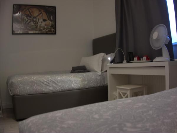 Abbey Point Hotel : photo 6 de la chambre hébergement lits jumeaux micro