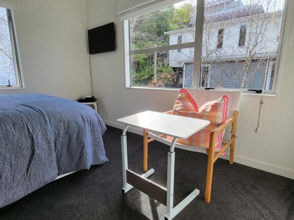 Inner City Sunny Bedroom : photo 9 de la chambre chambre simple - vue sur jardin