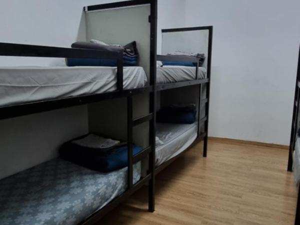 Windmill Hostel : photo 3 de la chambre lit dans dortoir mixte de 8 lits 