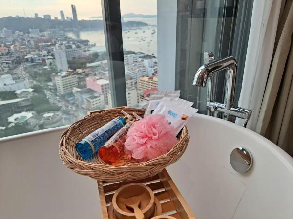 Edge Central Pattaya by Mickey : photo 9 de la chambre appartement 1 chambre avec baignoire spa