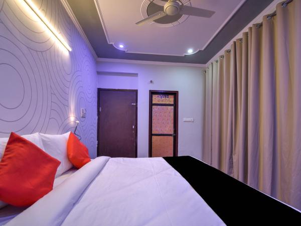 OYO Hotel 7 Nights : photo 9 de la chambre chambre triple classique