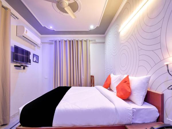 OYO Hotel 7 Nights : photo 4 de la chambre chambre triple classique