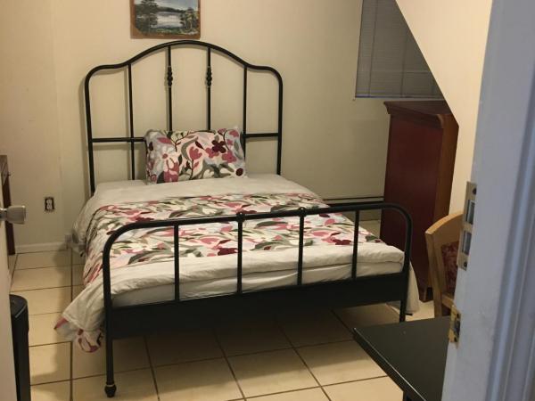 Linda guesthouse : photo 7 de la chambre chambre double avec toilettes communes