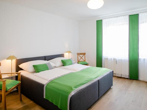 zimmer-graz : photo 3 de la chambre appartement avec balcon