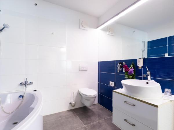 Hotel Aviva : photo 5 de la chambre chambre familiale