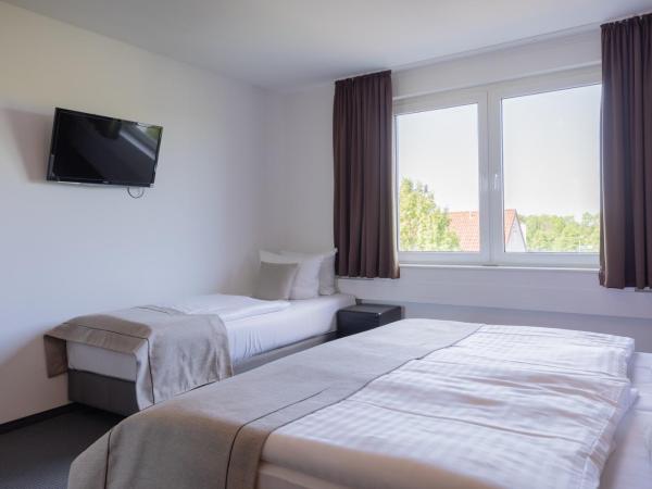 Hotel Aviva : photo 3 de la chambre chambre triple standard