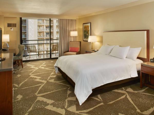 Hilton Hawaiian Village Waikiki Beach Resort : photo 1 de la chambre diamond head tower king room with resort view