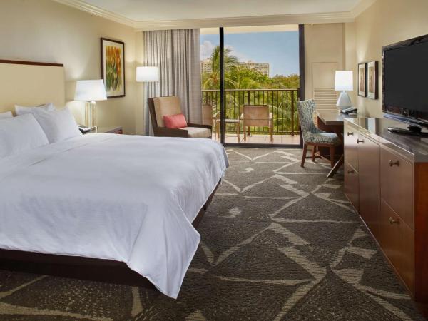 Hilton Hawaiian Village Waikiki Beach Resort : photo 3 de la chambre diamond head tower king room with partial ocean view