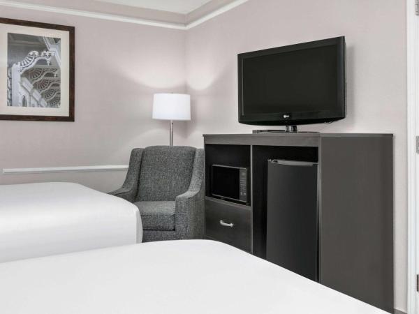 Baymont by Wyndham Austin University Area : photo 1 de la chambre chambre double avec 2 lits doubles