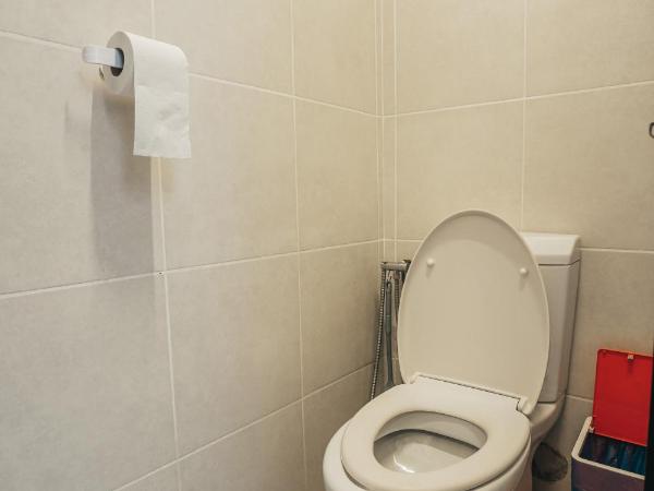 Dé Cafe & Rest House : photo 6 de la chambre lit superposé dans dortoir pour femmes