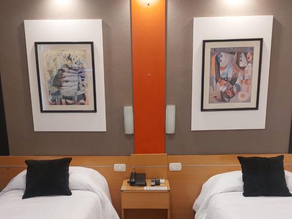 Sarmiento Palace Hotel : photo 6 de la chambre chambre double supérieure avec baignoire spa