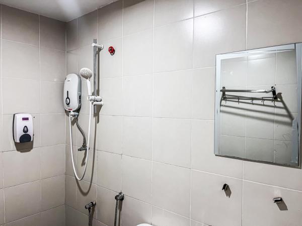 Ho Hotel : photo 2 de la chambre chambre triple supérieure