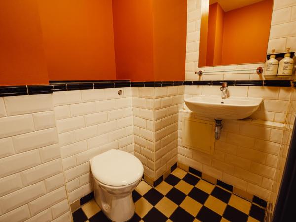 Kabannas Liverpool : photo 6 de la chambre chambre lits jumeaux standard