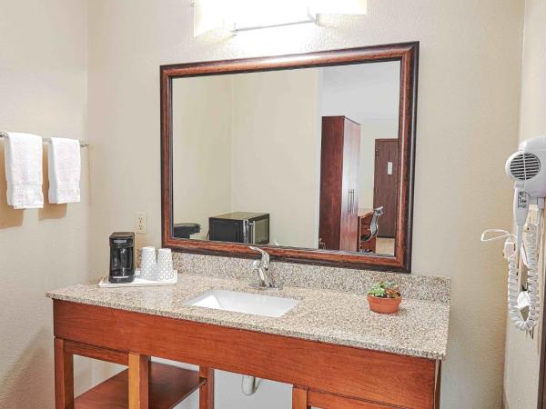 The Hills Inn Eagle Rock - Near Old Town Pasadena : photo 3 de la chambre chambre lit king-size - non-fumeurs